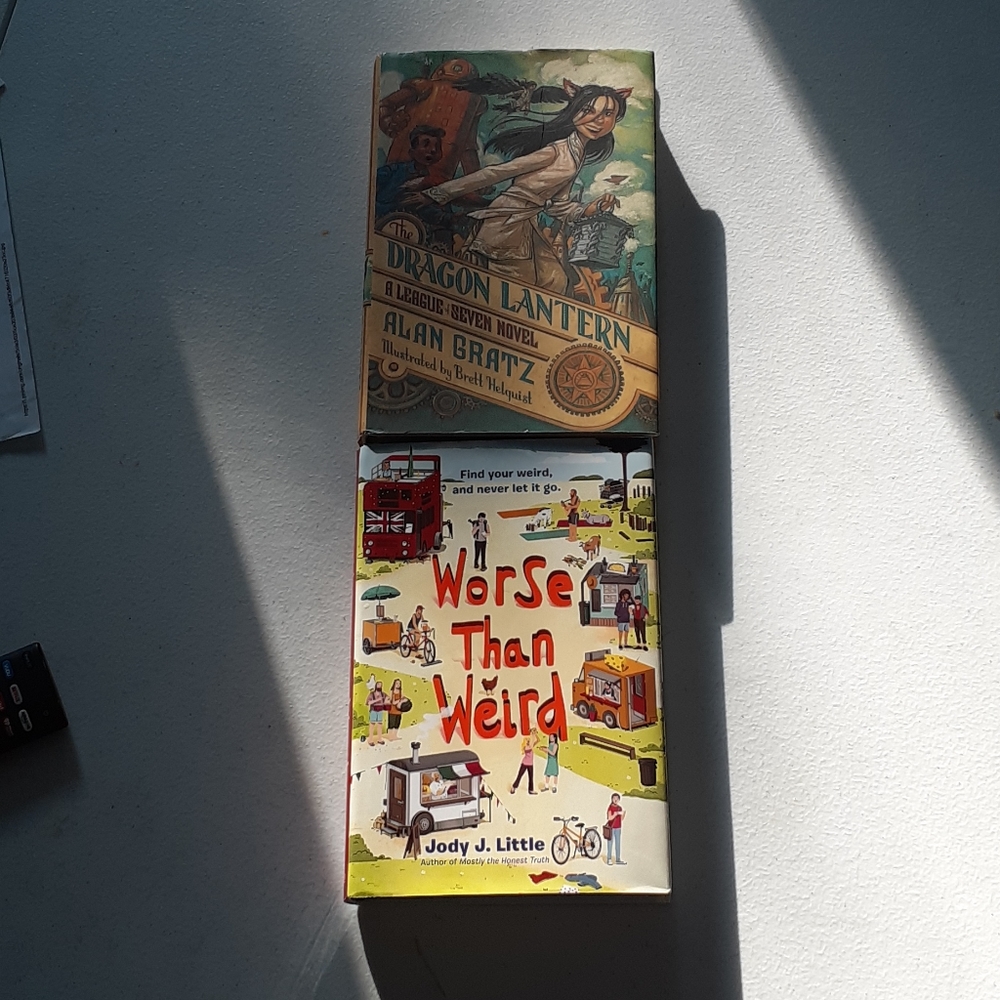 Books - Picture 4 of 4